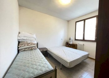Camera da letto - Trilocale viale dei Gelsi, Ravenna (zona Porto Corsini) - foto 8