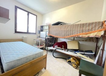 Camera da letto - Trilocale viale dei Gelsi, Ravenna (zona Porto Corsini) - foto 12