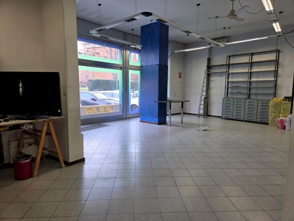 Zona - Negozio viale Ercole Marelli, 19, Sesto San Giovanni - foto 3