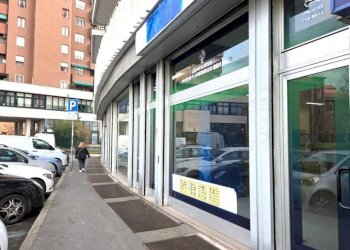 Facciata - Negozio viale Ercole Marelli, 19, Sesto San Giovanni - foto 23