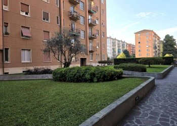 Cortile interno - Bilocale viale Giovanni Suzzani, 92, Milano (zona Bicocca) - foto 19
