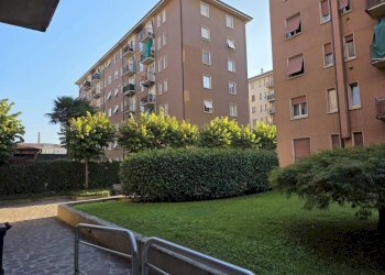 Facciata - Bilocale viale Giovanni Suzzani, 92, Milano (zona Bicocca) - foto 24