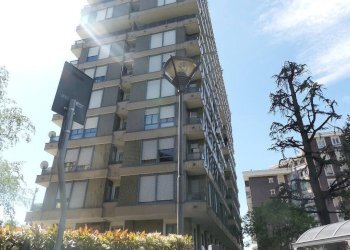 Facciata - One-room apartment via Caduti sul Lavoro, 61, Sesto San Giovanni - photo 10