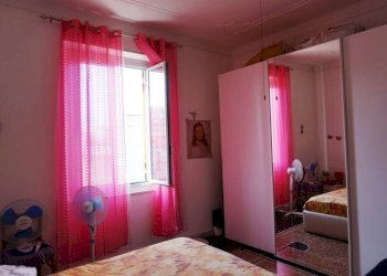 Camera da letto - Trilocale via Coronata, 35B, Genova (zona Cornigliano) - foto 6