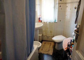 Bagno - Trilocale via Coronata, 35B, Genova (zona Cornigliano) - foto 9