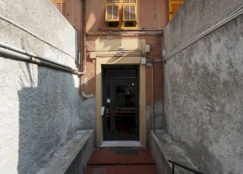 Ingresso - Trilocale via Coronata, 35B, Genova (zona Cornigliano) - foto 12