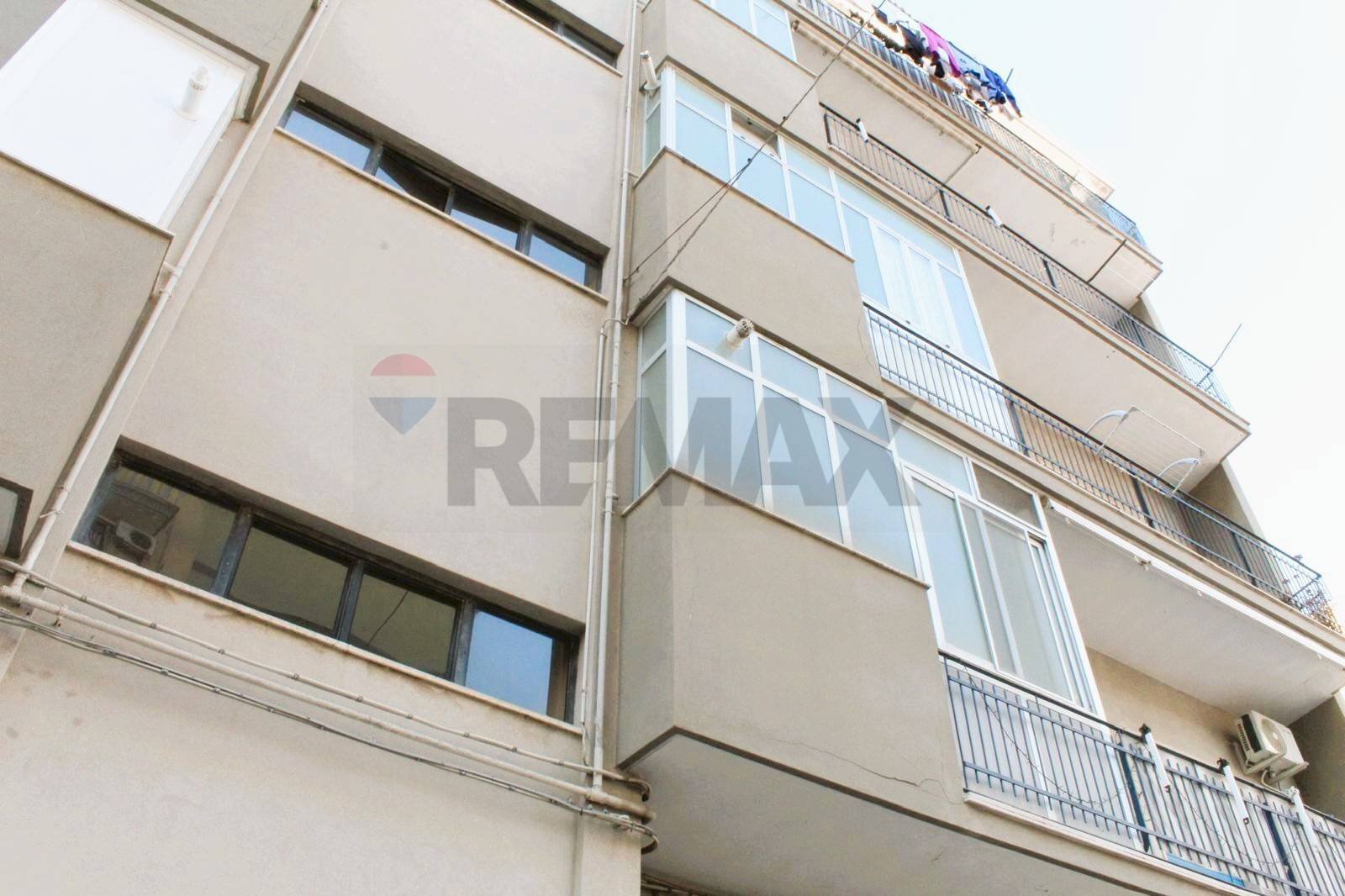 Edificio all\'aperto - Trilocale Via Pascoli
 
6, Trani - foto 3