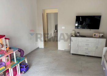 Camera / camera da letto - Trilocale Via Pascoli
 
6, Trani - foto 30