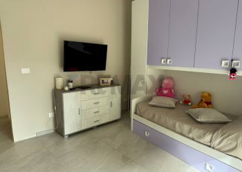 Camera / camera da letto - Trilocale Via Pascoli
 
6, Trani - foto 34