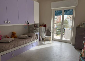 Camera / camera da letto - Trilocale Via Pascoli
 
6, Trani - foto 35