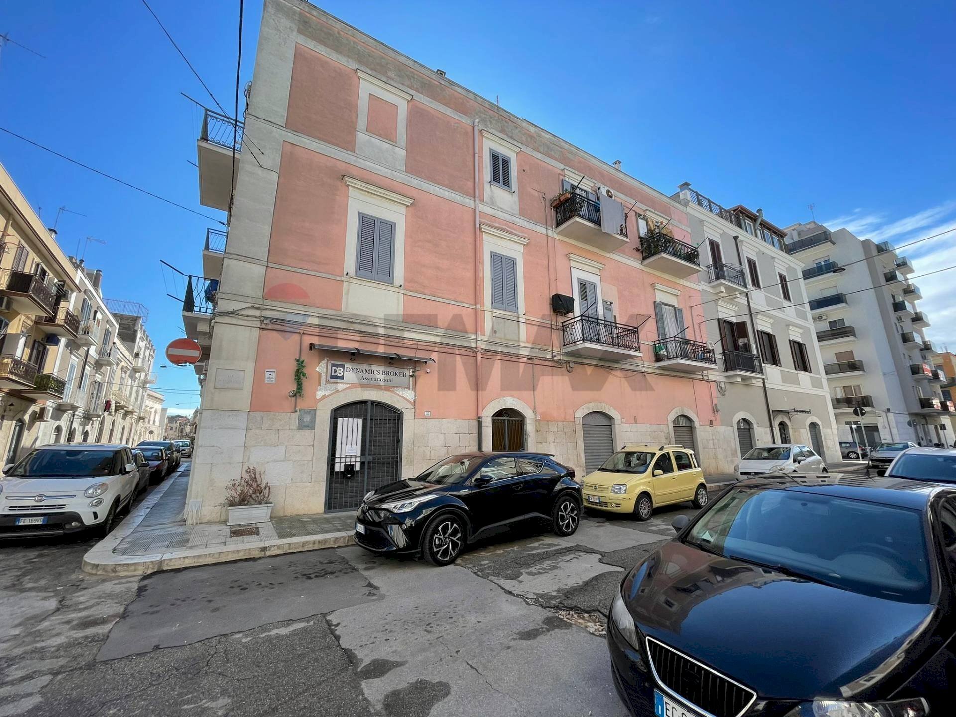 Edificio all\'aperto - Monolocale Via Maiorano
 
55, Trani - foto 3