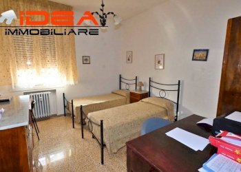 Camera da letto - Quadrilocale via Antonio Araldi, Modena - foto 15