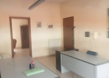 Salone - Trilocale via Raoul Follerau, Benevento - foto 10