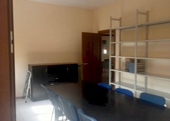 Camera da letto - Trilocale via Raoul Follerau, Benevento - foto 22