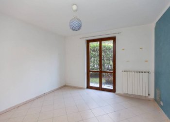 Camera da letto - Bilocale strada Rubattera, 25, Castiglione Torinese - foto 14