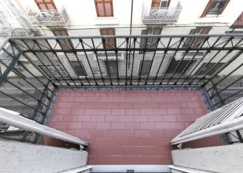 Balcone - Two-room apartment via Sesia, 8, Torino (neighborhood Barriera Milano) - photo 26