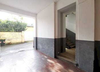 Interno palazzo - Two-room apartment via Sesia, 8, Torino (neighborhood Barriera Milano) - photo 35