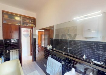 Cucina - Quadrilocale Via XXV Aprile
 
5, Portovenere - foto 10