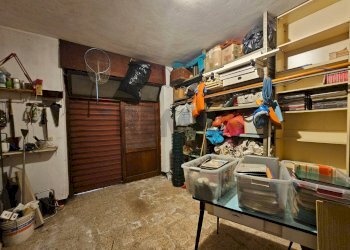 Dispensa di stoccaggio - Quadrilocale Via XXV Aprile
 
5, Portovenere - foto 50