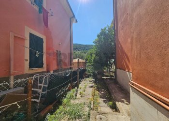 Giardino - Quadrilocale Via XXV Aprile
 
5, Portovenere - foto 59