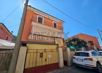 Edificio all\'aperto - Quadrilocale Via XXV Aprile
 
5, Portovenere - foto 63