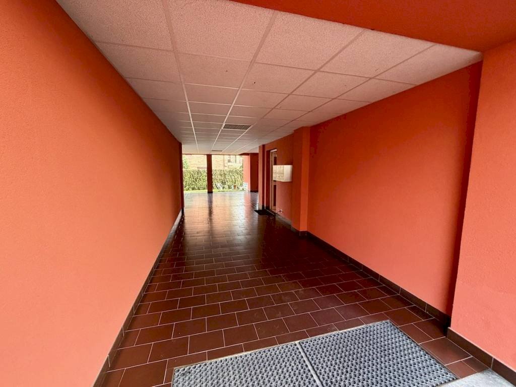 Interno palazzo - Appartamento via Giuseppe Garibaldi, 172, Pralungo - foto 2