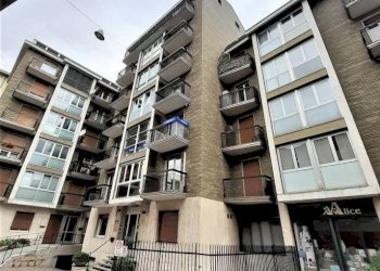 Facciata - Three-room apartment via Giovanni Gavazzeni, 6, Sondrio - photo 1