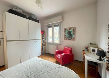 Camera da letto - Bilocale via Alessandro Manzoni, 12, Vimercate - foto 19