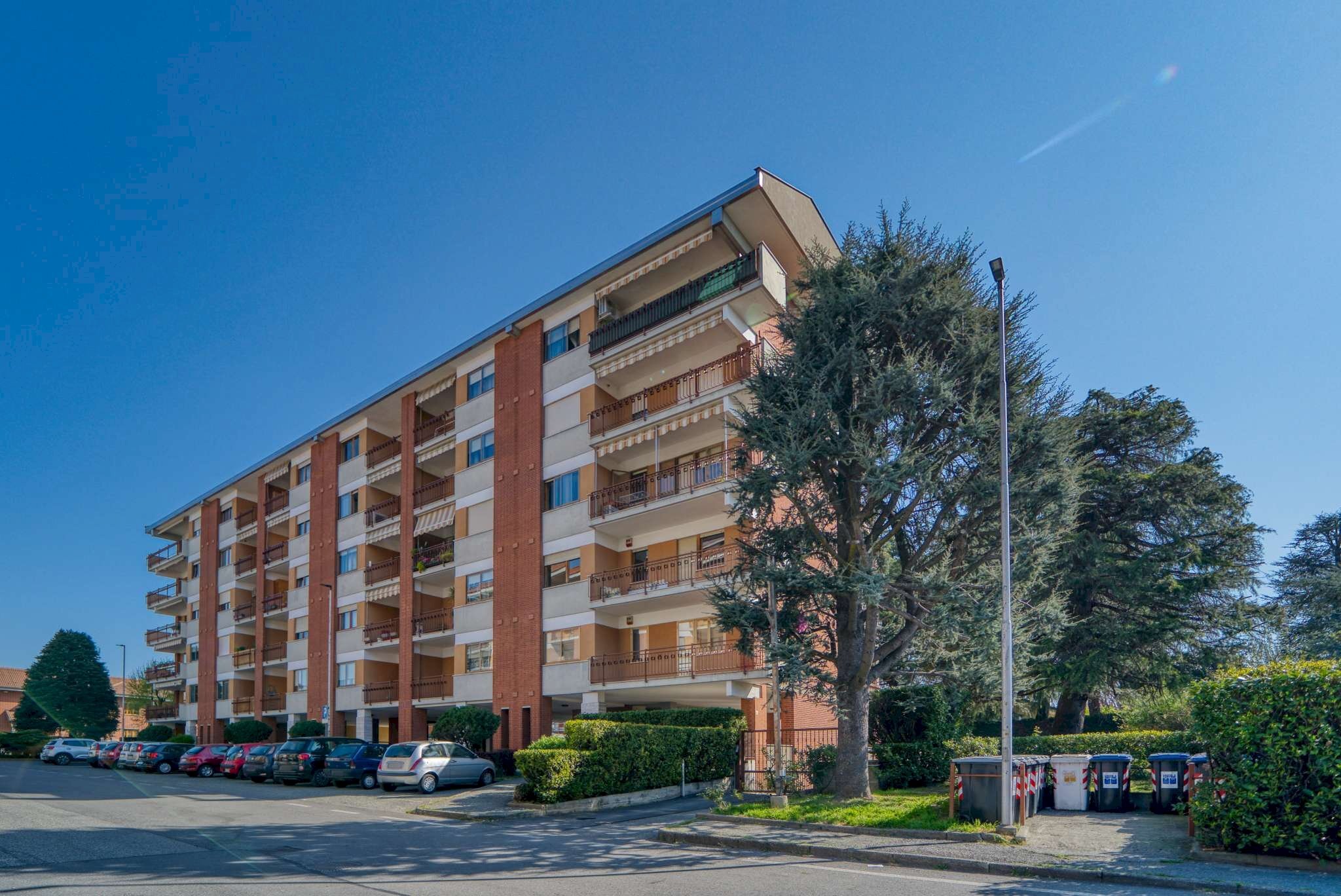 Facciata - Monolocale via Baracca, 38, Alpignano - foto 1