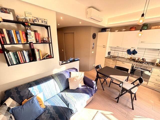 Salone - Two-room apartment viale Primavera, Genova (neighborhood Quarto) - photo 3