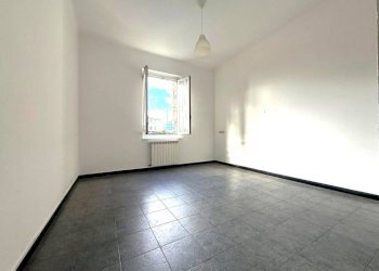 Camera da letto - Quadrilocale via Giuseppe Majorana, 12, Genova (zona Quarto) - foto 1