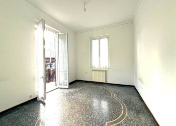 Camera da letto - Quadrilocale via Giuseppe Majorana, 12, Genova (zona Quarto) - foto 5