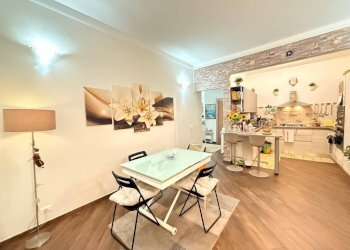 Soggiorno - Trilocale viale Pio VII, 50, Genova (zona Quarto) - foto 5