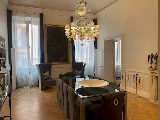 Salone - Quadrilocale piazza Borghese, Roma (zona Centro Storico) - foto 1