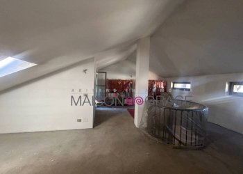 Stanza non arredata - Villa a Schiera via Ascanio Sobrero, 5, Alba - foto 26