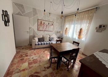 Three-room apartment Via Galluzia, Banchette - photo 6