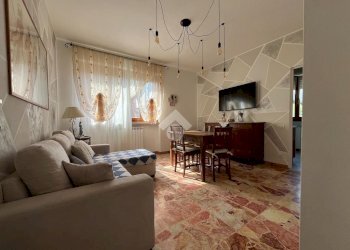 Three-room apartment Via Galluzia, Banchette - photo 8