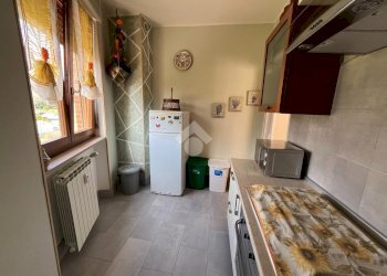 Three-room apartment Via Galluzia, Banchette - photo 33