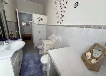 Three-room apartment Via Galluzia, Banchette - photo 42