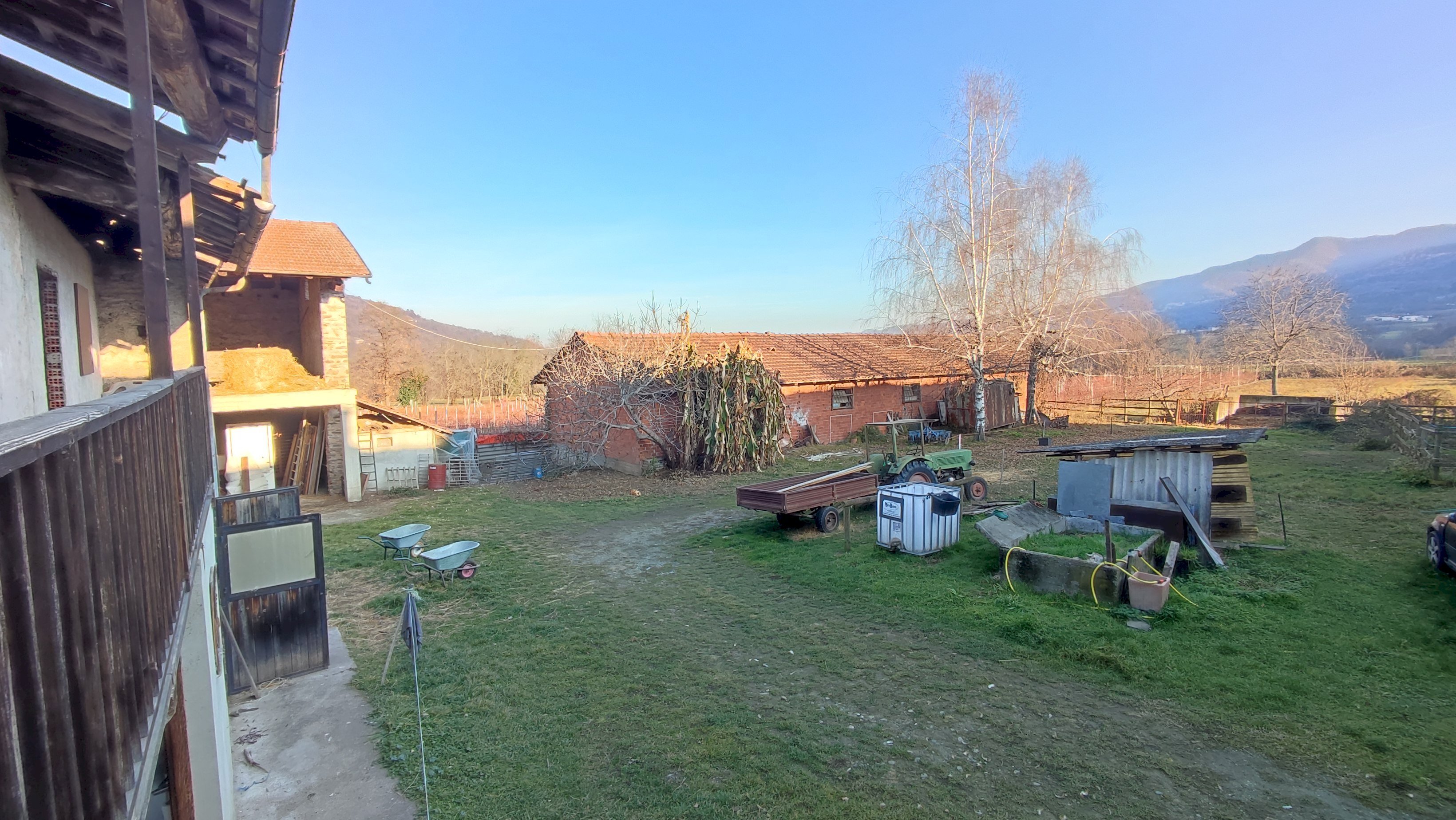Capannone Via Carpenetti, 20, Gambasca - foto 1