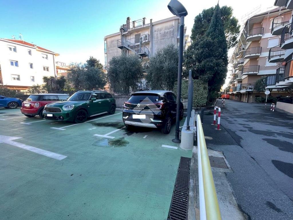 Posto Auto Via Aurelia, Bordighera - foto 1