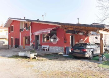 Casa indipendente Strada Mollie, San Carlo Canavese - foto 1