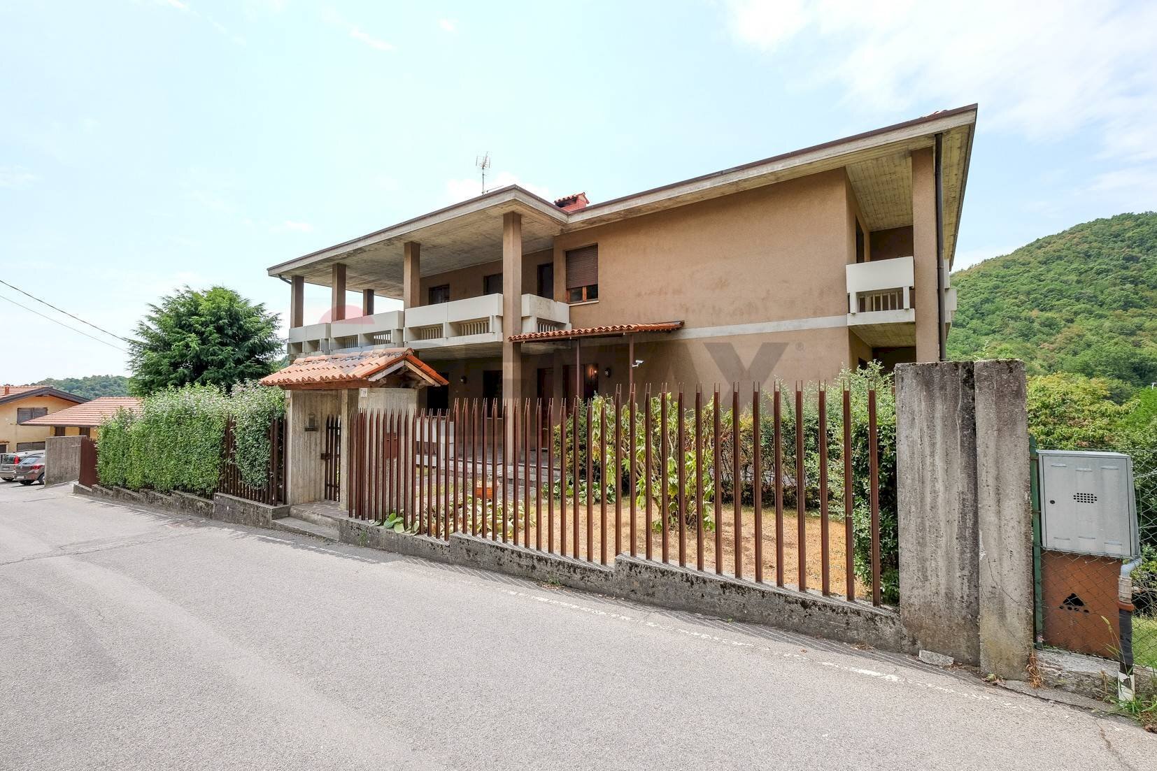 Casa indipendente Burligo, 17 
 Palazzago, Palazzago - foto 2