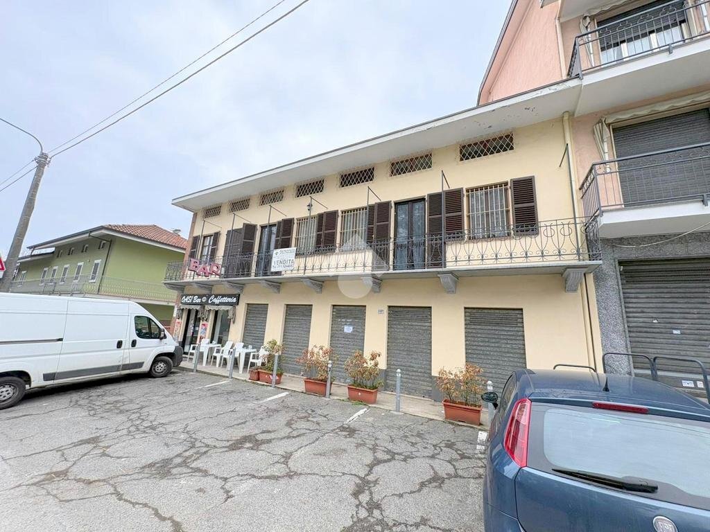 Two-room apartment Via Torino, San Francesco al Campo - photo 1