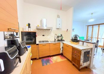 Three-room apartment Via Torino, San Francesco al Campo - photo 5