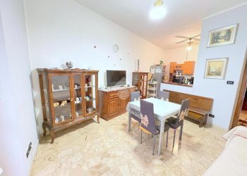 Three-room apartment Via Torino, San Francesco al Campo - photo 6
