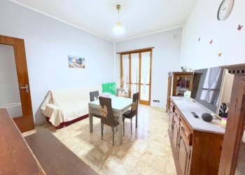 Three-room apartment Via Torino, San Francesco al Campo - photo 7