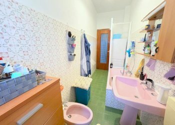 Three-room apartment Via Torino, San Francesco al Campo - photo 12