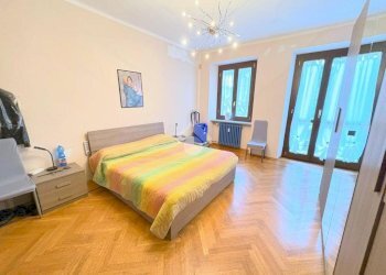 Three-room apartment Via Torino, San Francesco al Campo - photo 15