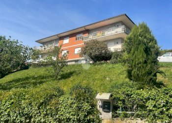 Appartamento Via Aubert, Pino Torinese - foto 1